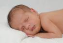 Cómo ayudar a un recién nacido con cólico: los mejores remedios caseros
